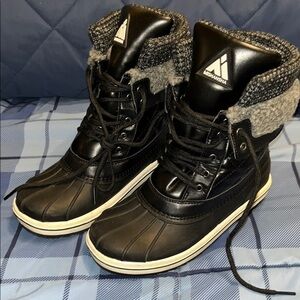Brand New Mishansha Black Winter Boots